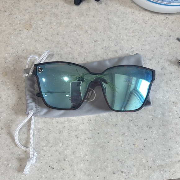 blenders eyewear Accessories - Sleek Black and Blue Glasses with Modern Design